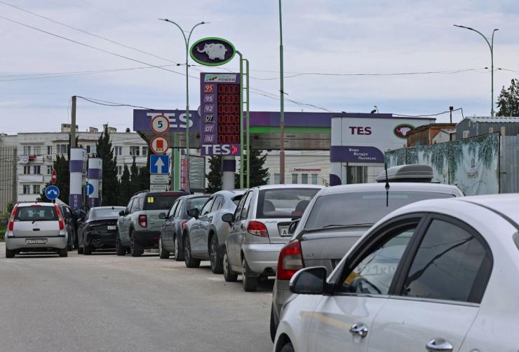 Lines for gas in Crimea