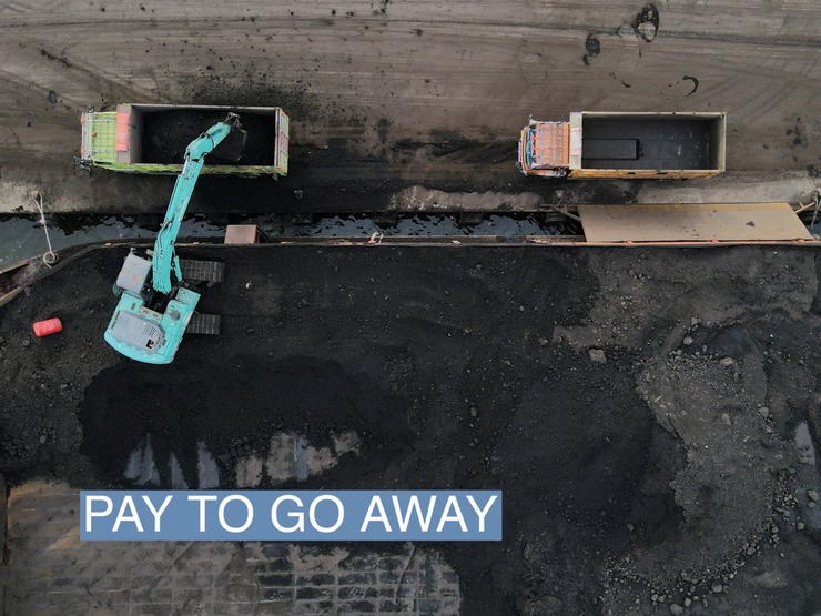 Unloading coal in Jakarta