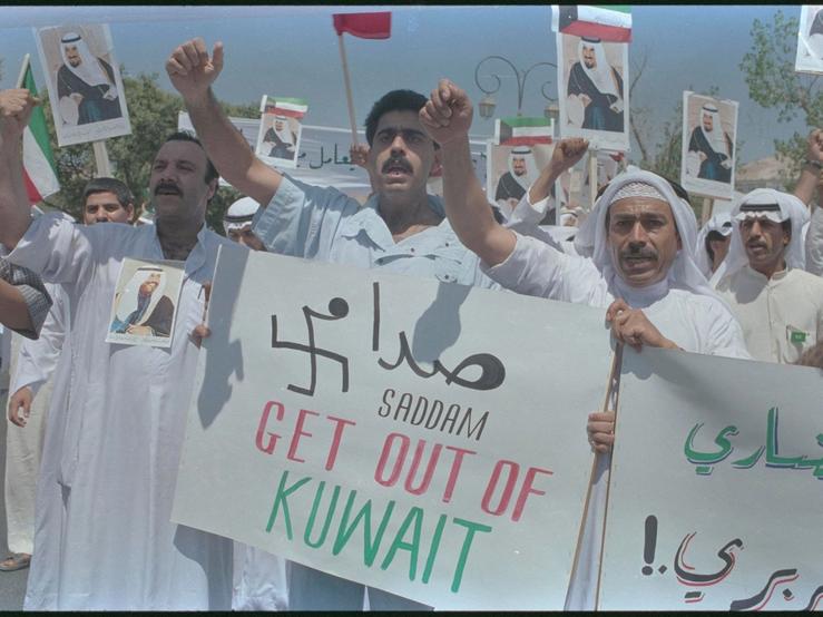 Kuwaitis demonstrate in Damascus. August 4, 1990.