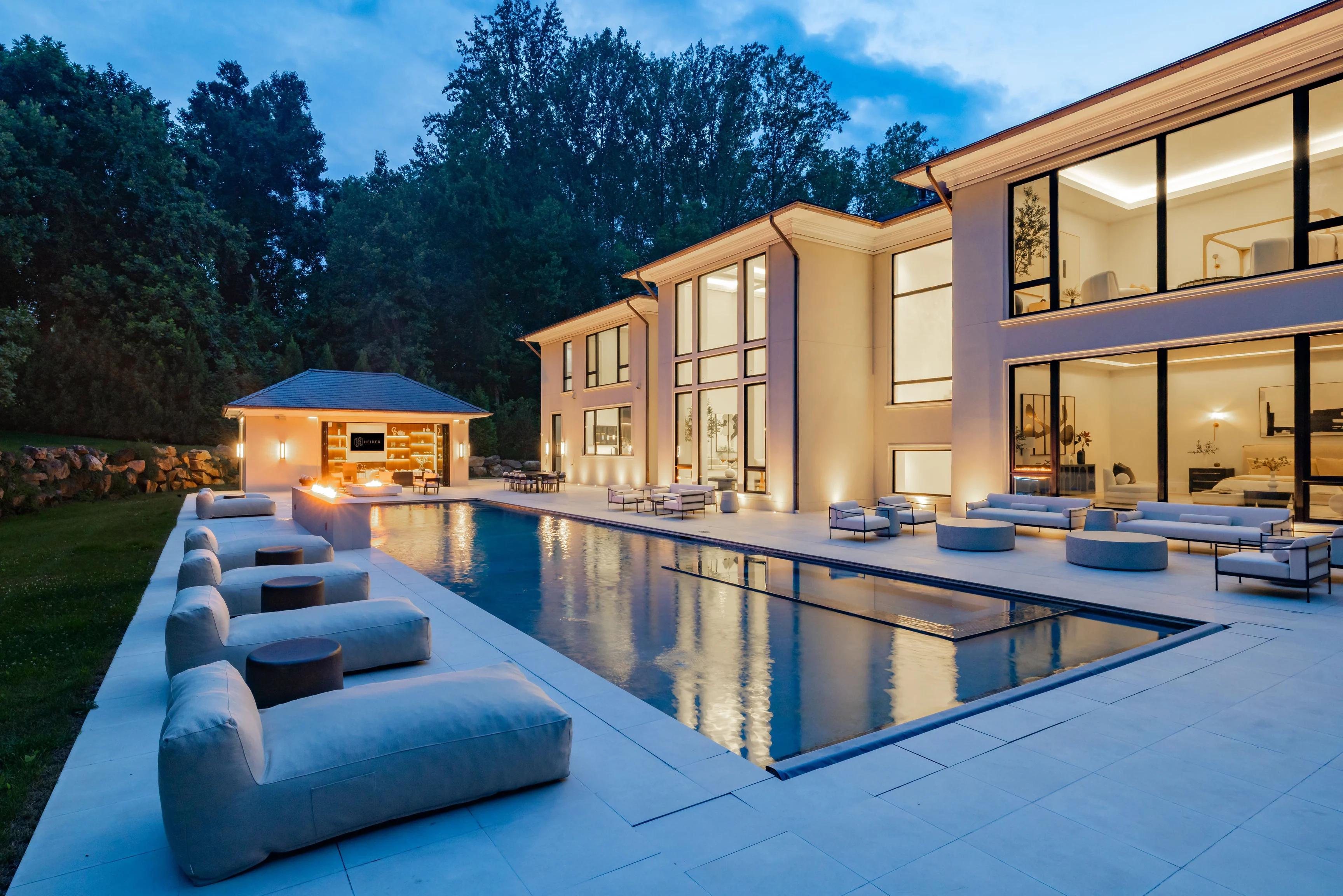 A photo of the mansion at Bright Mountain Rd McLean, Virginia.