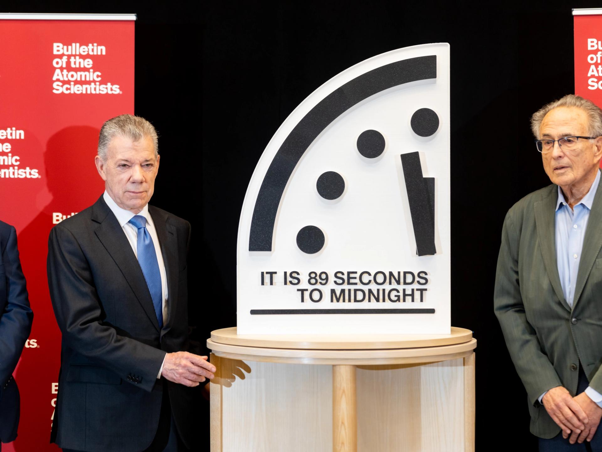 The clock with the Bulletin of the Atomic Scientists.