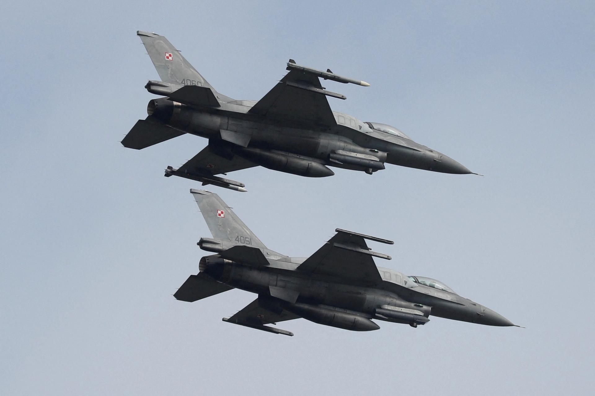 F-16 fighter jets