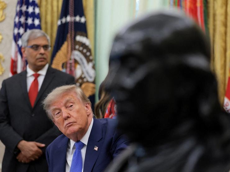 President Donald Trump and NIH Director Dr. Jay Bhattacharya in the Oval Office in August.