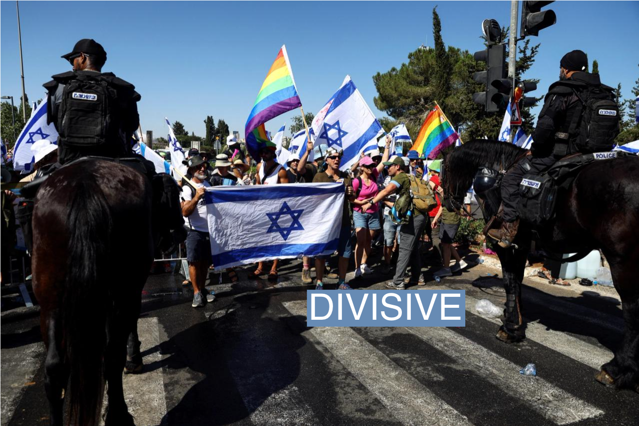Protesters take part in a demonstration against Israeli Prime Minister Benjamin Netanyahu and his nationalist coalition government’s judicial overhaul by the Knesset, Israel’s parliament, in Jerusalem, July 24, 2023 REUTERS/Ronen Zvulun