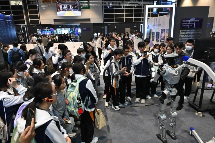 Students at Hong Kong’s AI festival.