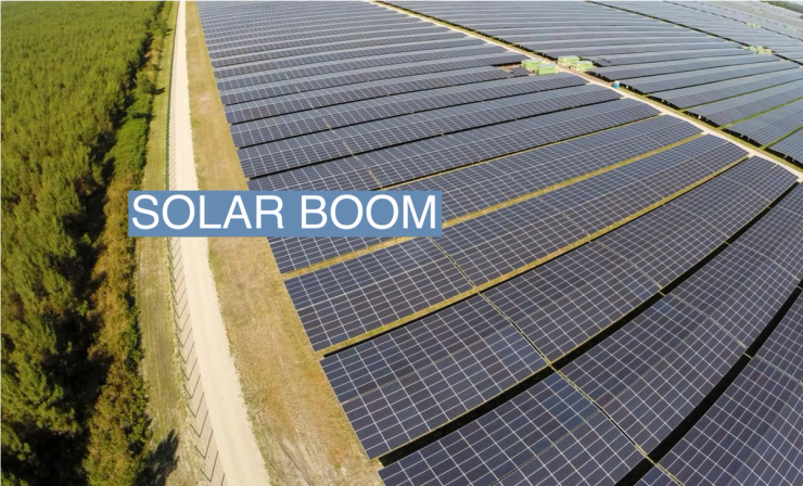 A general view shows solar panels used to produce renewable energy at the photovoltaic park in Cestas, southwestern France, June 19, 2015. The solar farm of Cestas, the biggest in Europe, consists of 1 Million solar modules covering an area of 2,5 km2 of land and representing 300 MW of power. REUTERS/Regis Duvignau/File Photo
