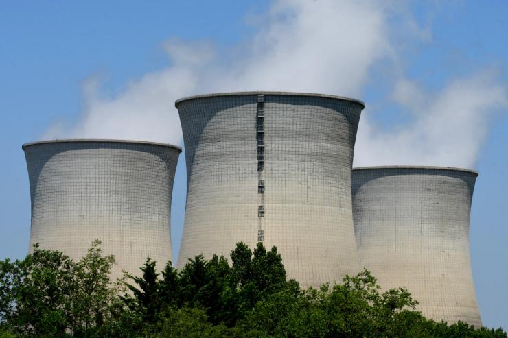 Nuclear cooling towers