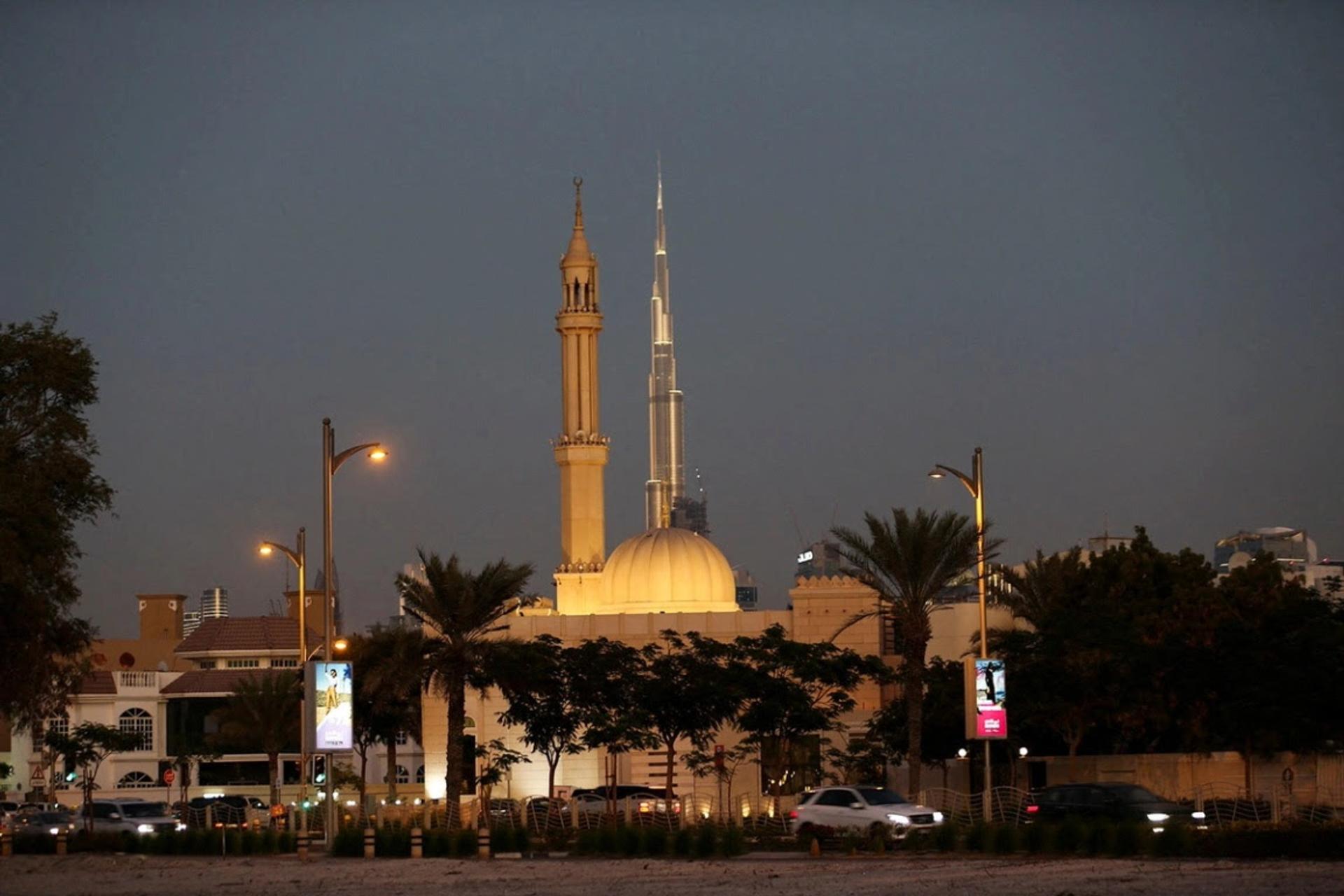 A mosque on the Jumeirah beach road in Dubai