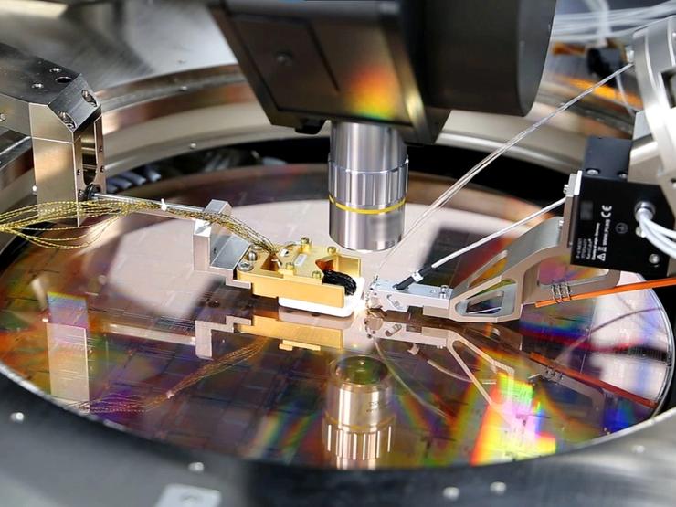 A view of a PsiQuantum Wafer, a silicon wafer containing thousands of quantum devices