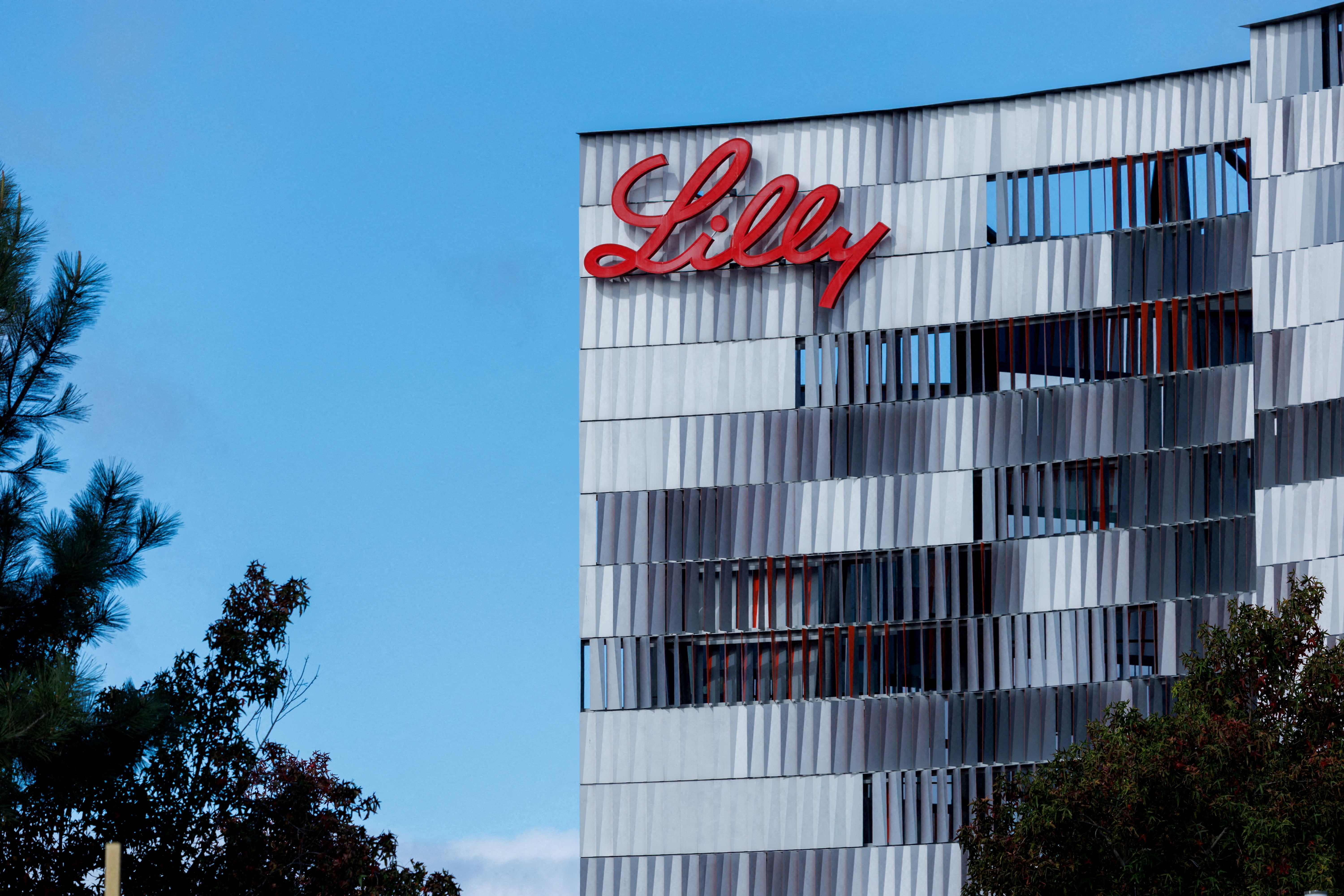 Eli Lilly company logo