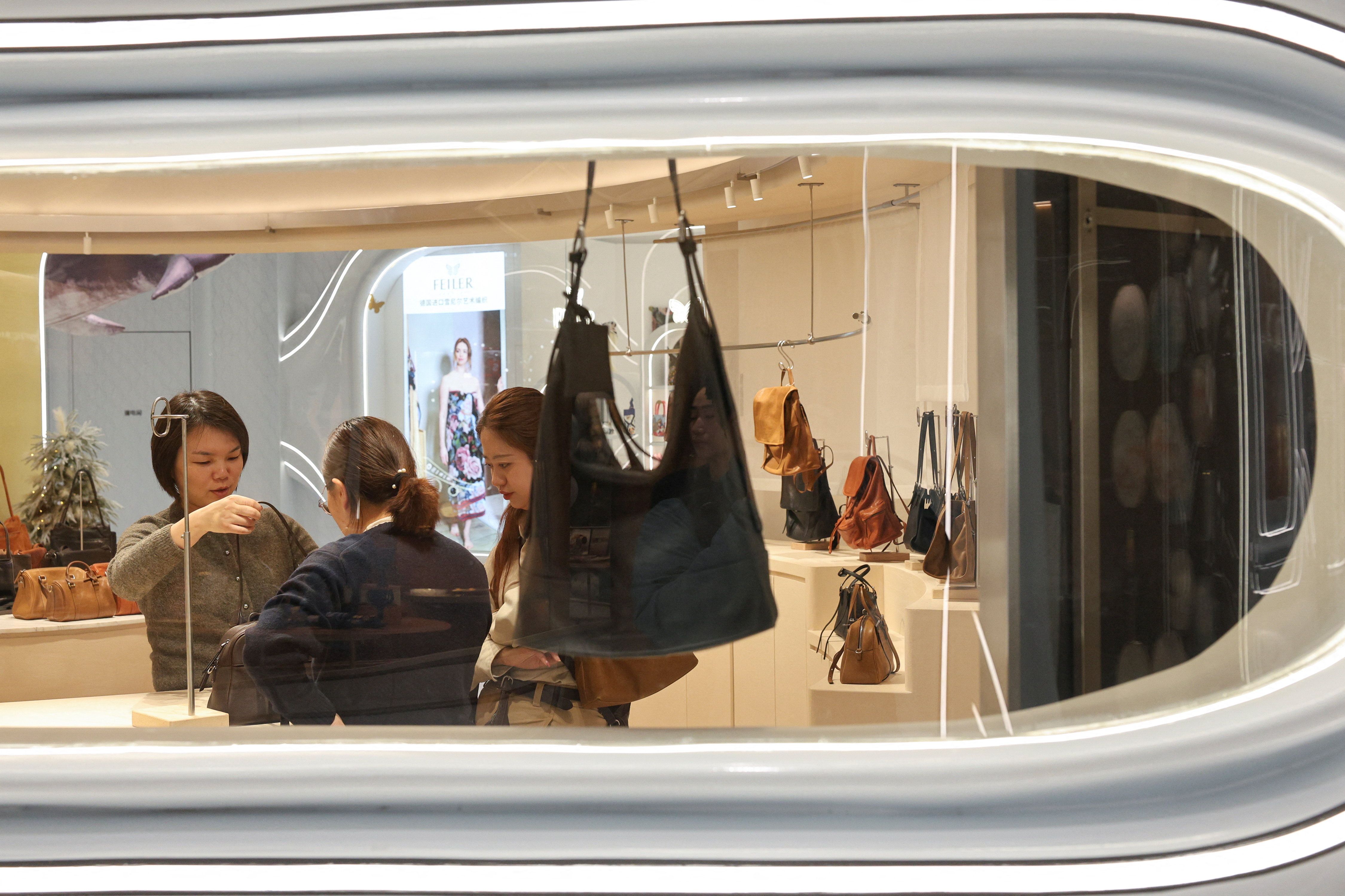 China announces $72B loan program to boost private consumption