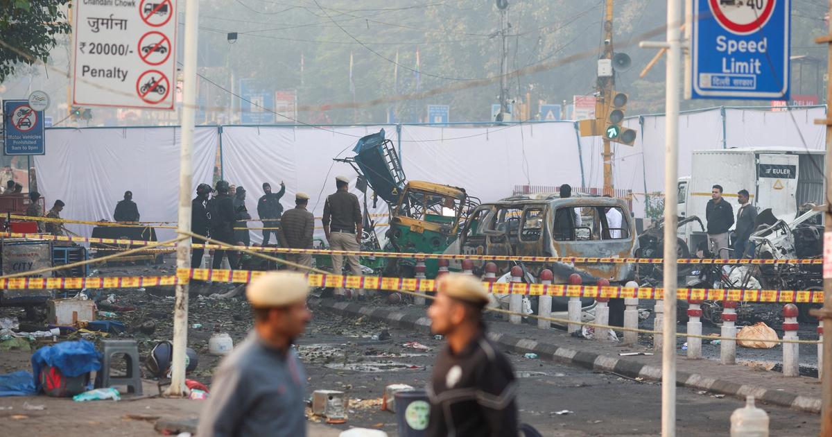 Blasts in India, Pakistan raise tensions