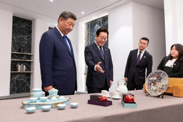 Xi Jinping and Lee Jae Myung