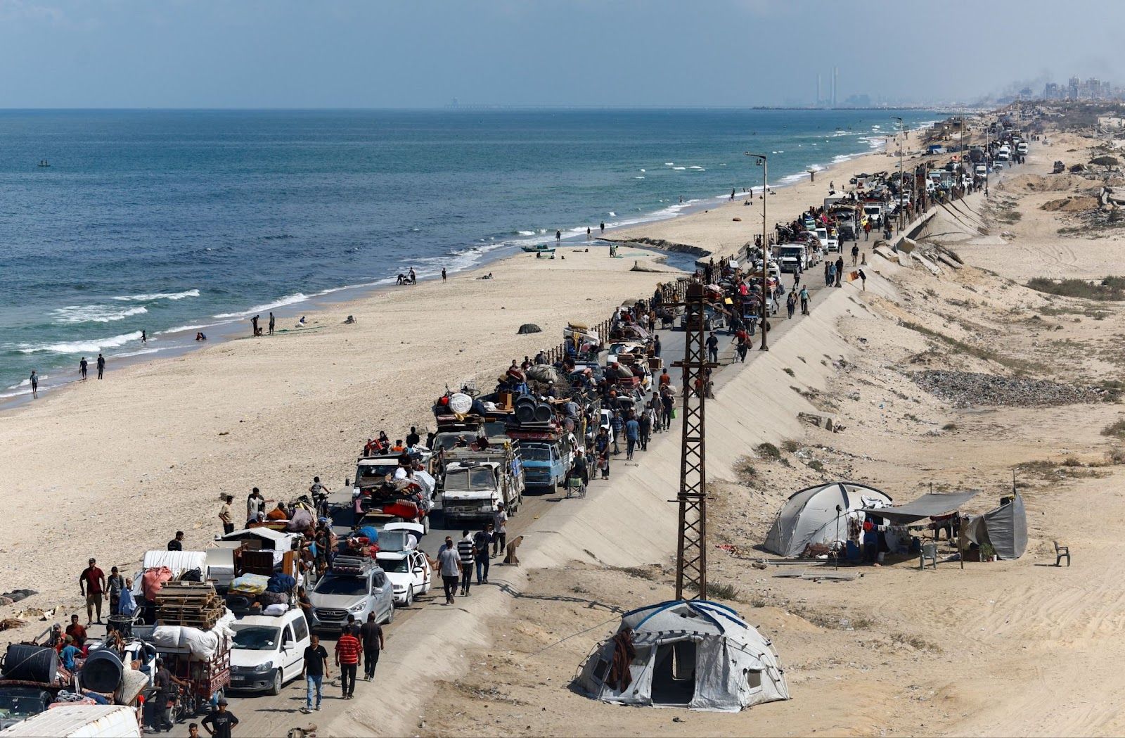 People fleeing Gaza City. 