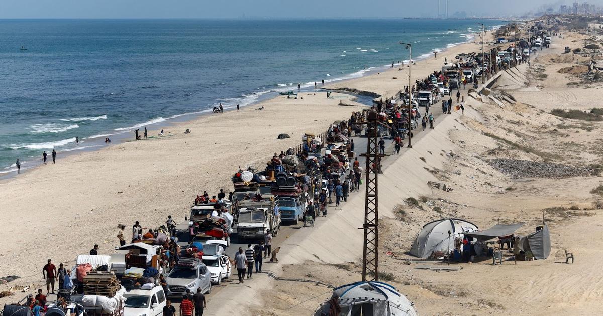 Israeli tanks advance into Gaza City amid UN assembly