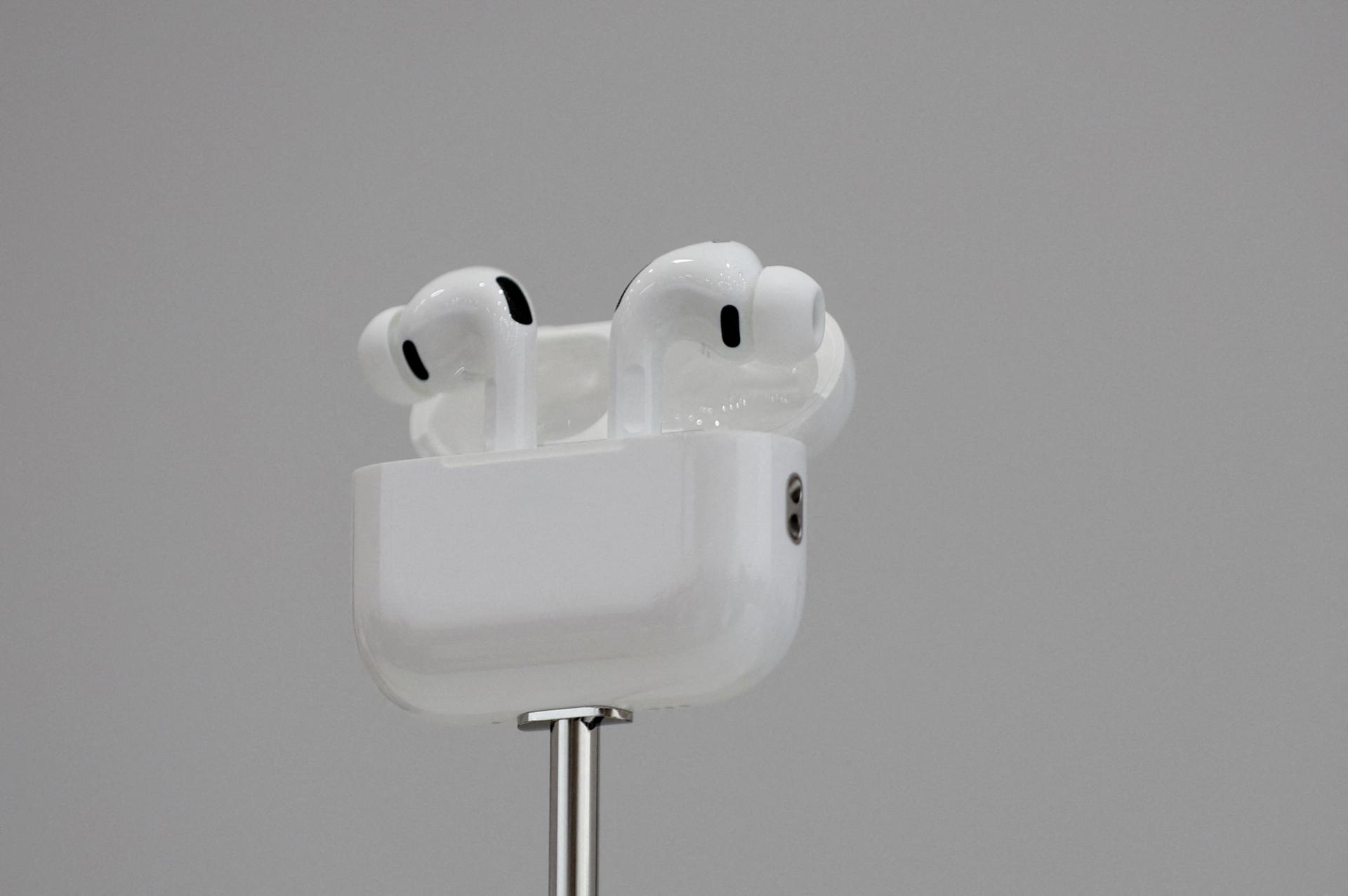 AirPods.