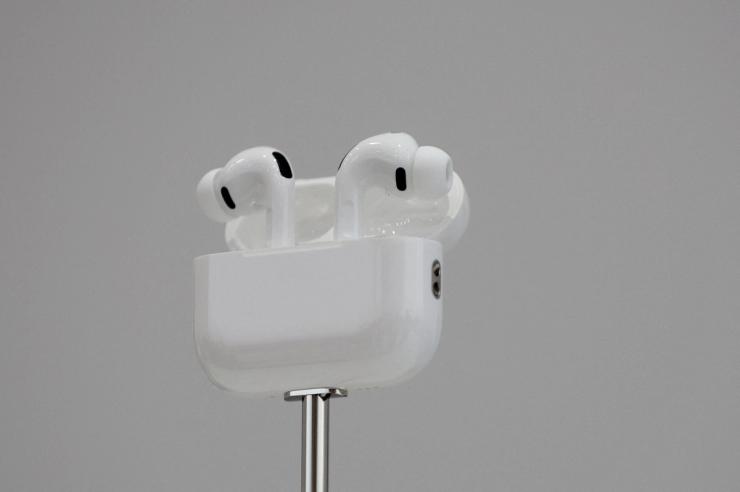 AirPods.