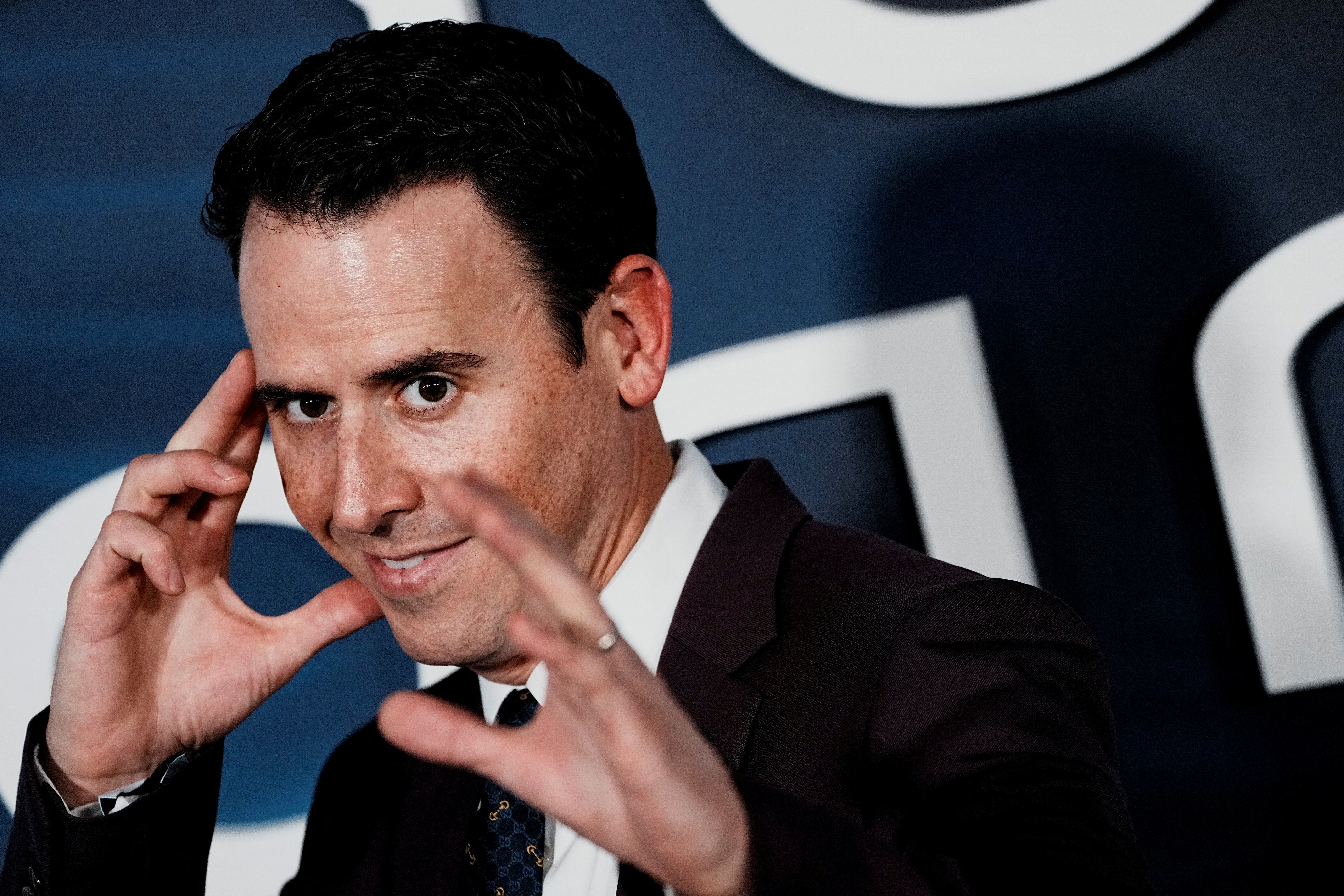 Oz Pearlman poses as he arrives for the premiere of the new film ‘Now you See me: Now You Don’t’ in Manhattan in New York City, U.S., November 10, 2025.