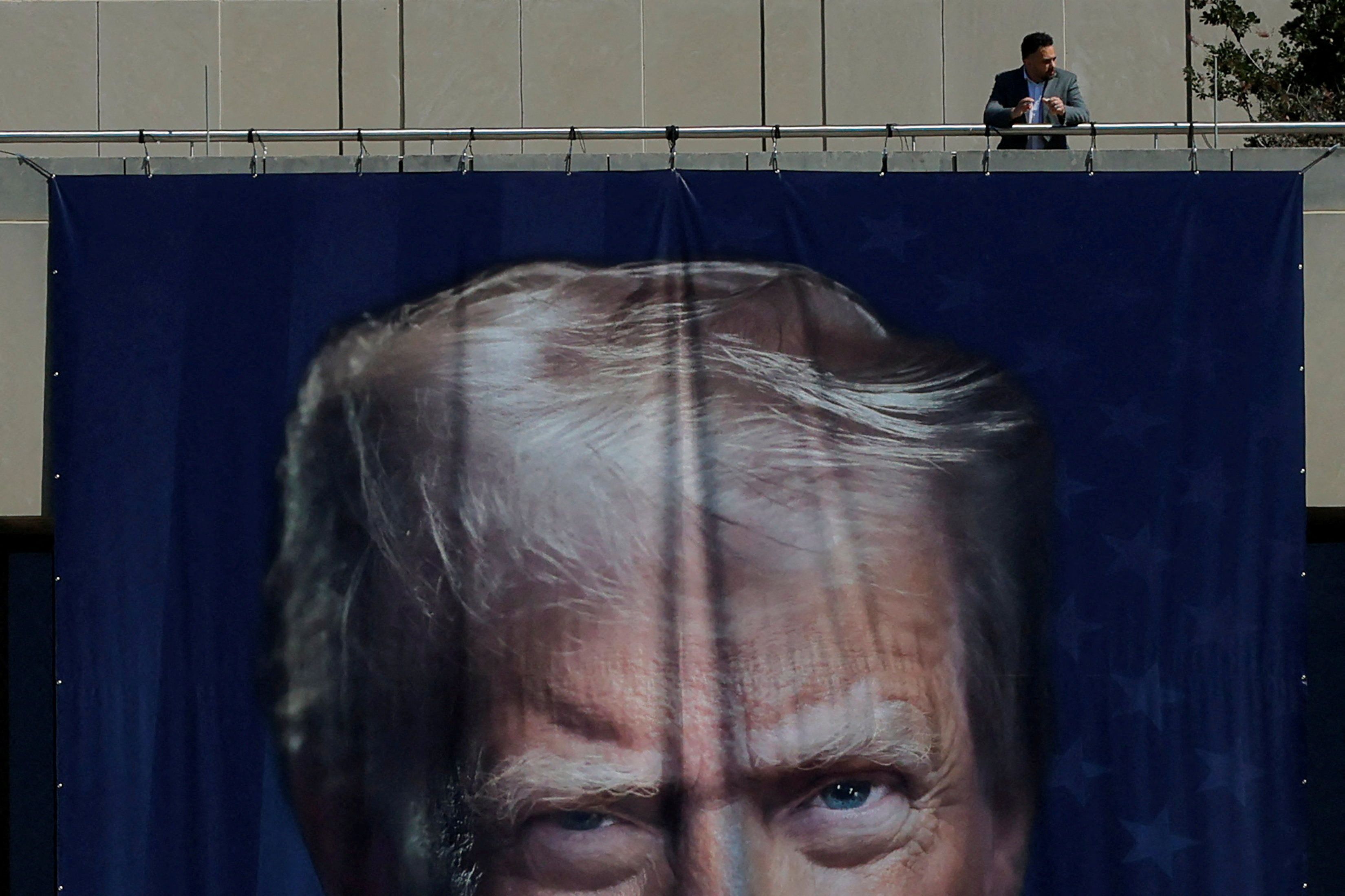A Trump banner on the Department of Labor building in DC