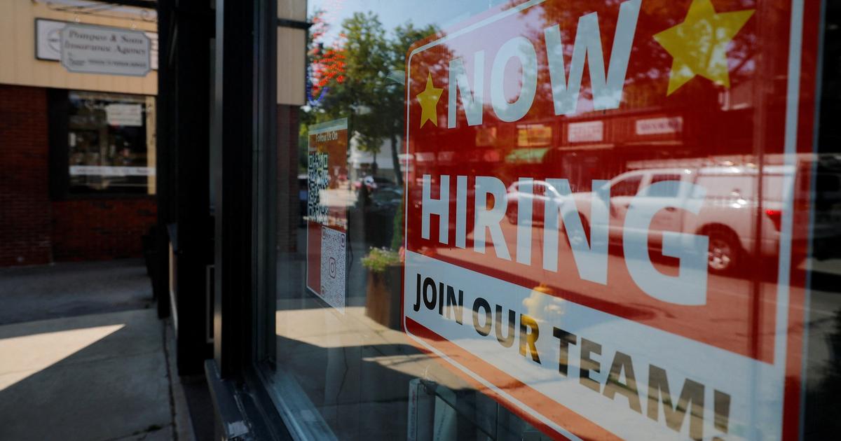 US hiring beats expectations despite Iran war
