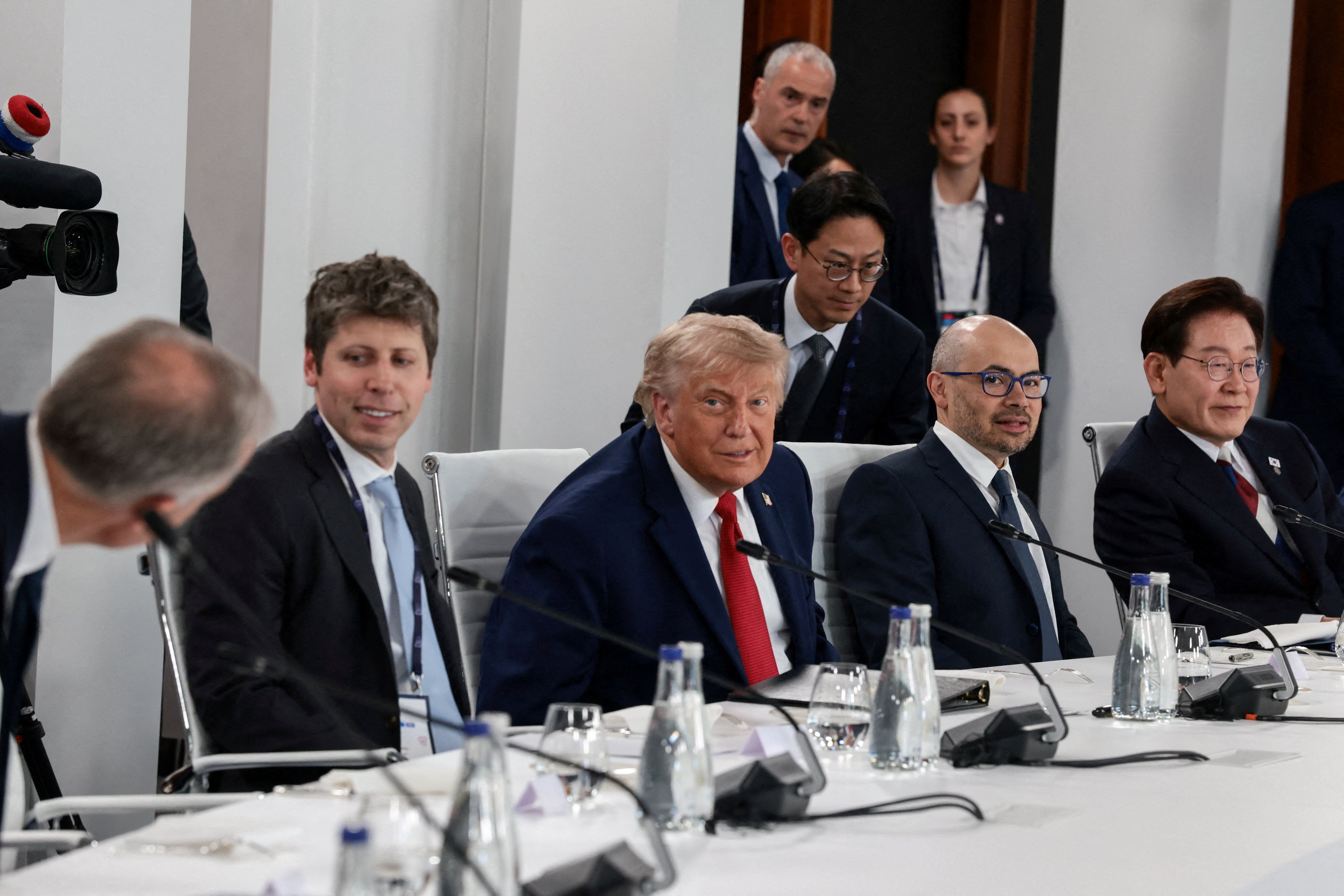 US President Donald Trump, OpenAI CEO Sam Altman, Google DeepMind CEO Demis Hassabis and South Korea’s President Lee Jae Myung at a G7 meeting