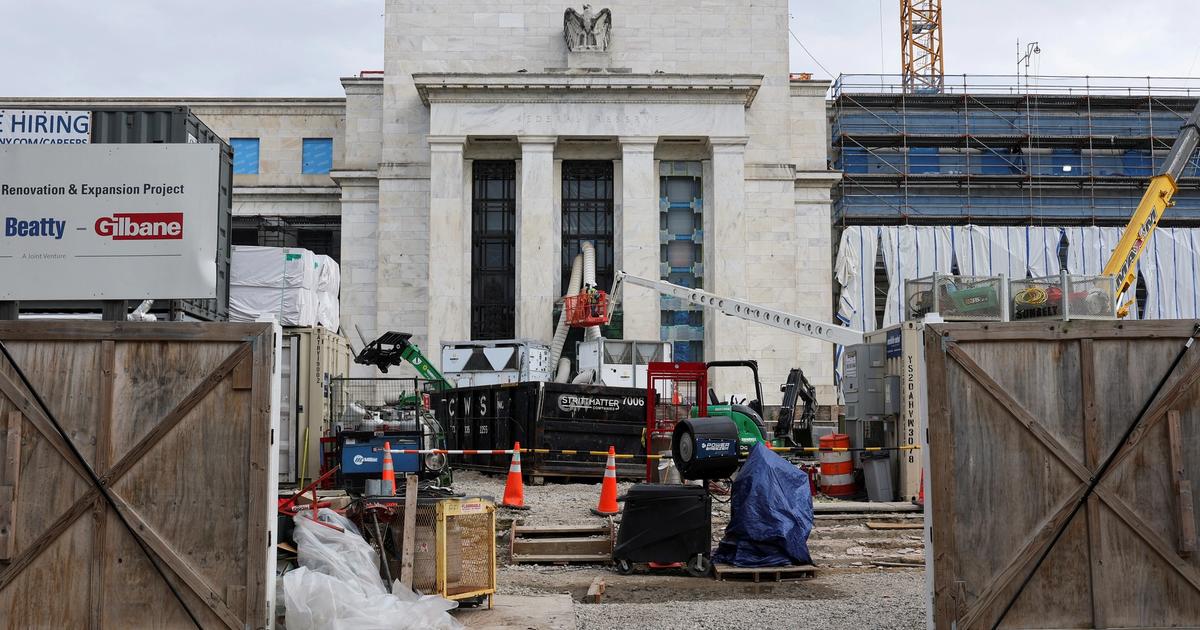 Trump officials to visit Fed amid renovation probe