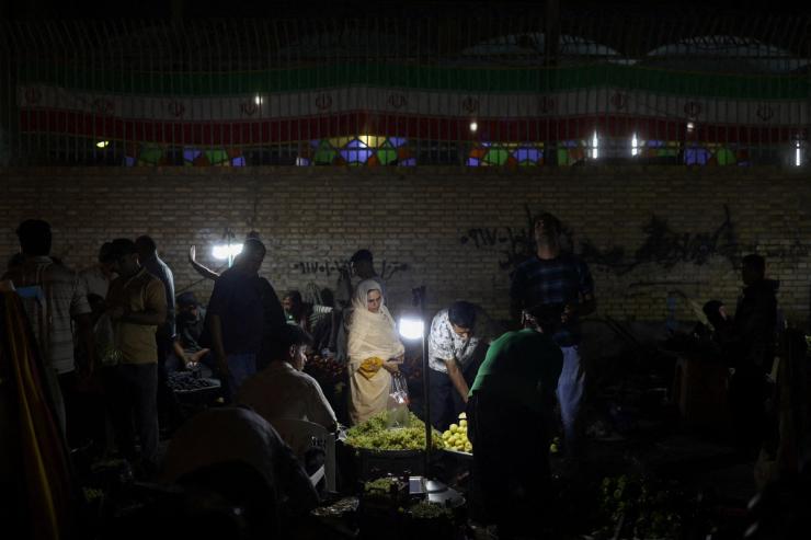 People in a market in Bandar Abbas, Iran