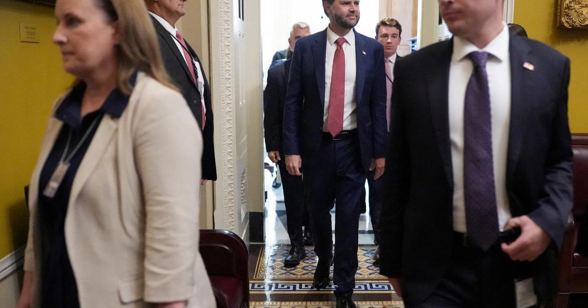 Senate negotiations intensify on recess deal