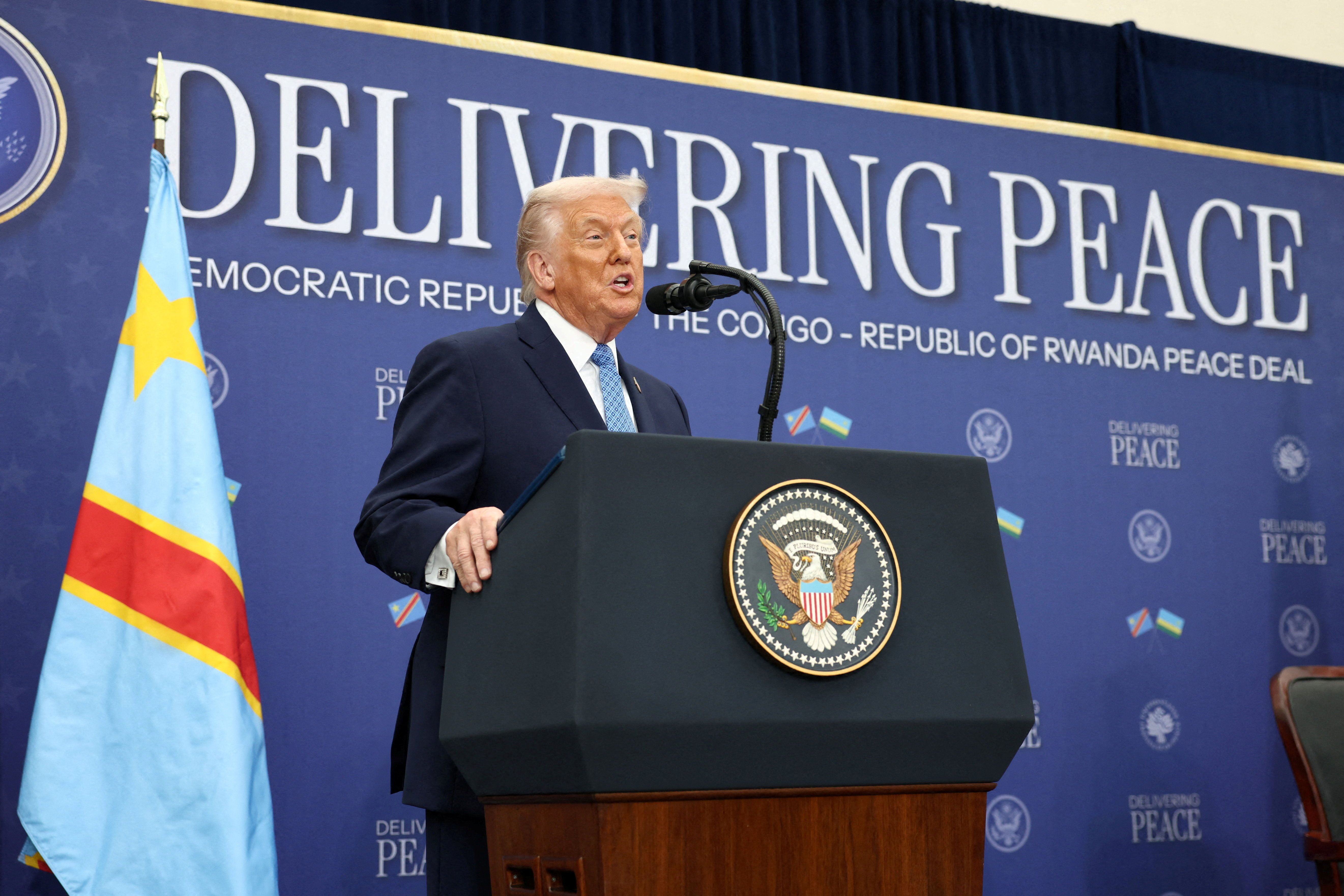 US President Donald Trump holds a conference on DR Congo and Rwanda relations in 2025.