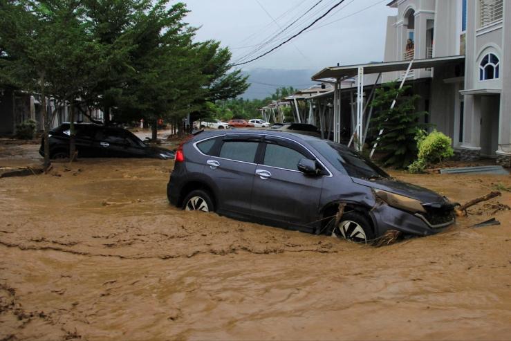 A photo of the floods in Sumatra.