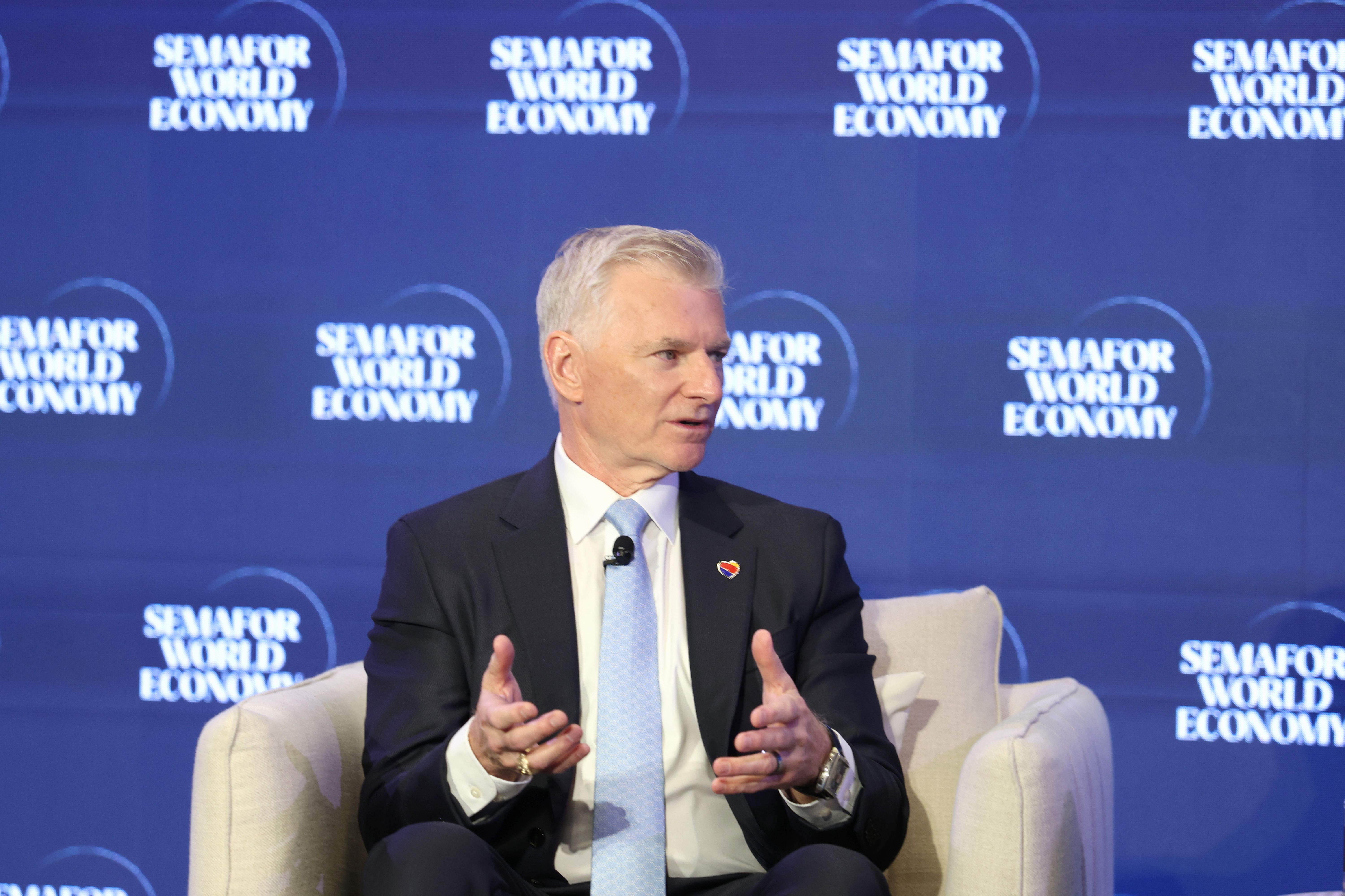 Southwest Airlines CEO slams Congress for treating air traffic controllers, TSA agents as ‘political pawns’