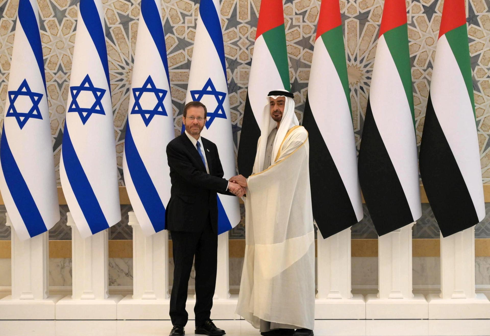 Israeli President Isaac Herzog and Crown Prince of Abu Dhabi, Mohamed bin Zayed Al Nahyan in the UAE in 2022.