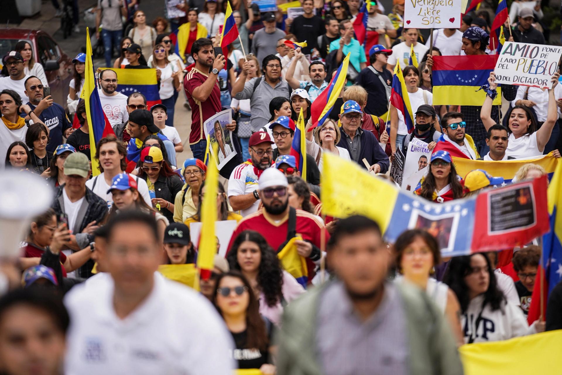 Demonstrations against Maduro in Mexico City, Mexico. 