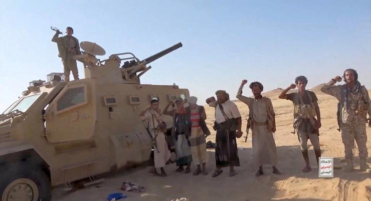 Houthi fighters
