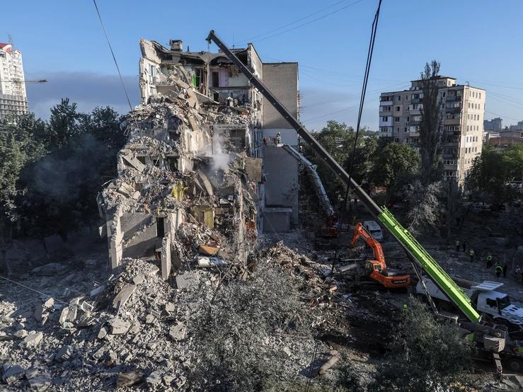 The aftermath of a Russian strike.