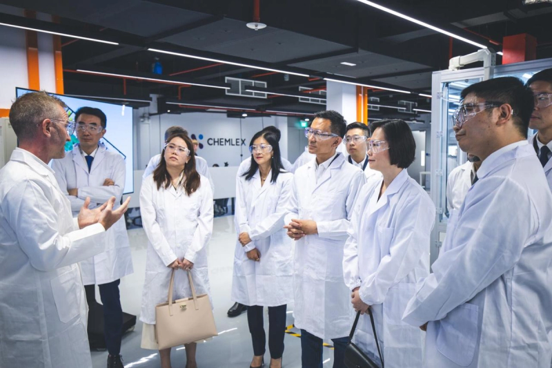 semafor.com - Rachyl Jones - Singapore startup builds AI-powered, self-running chemistry lab