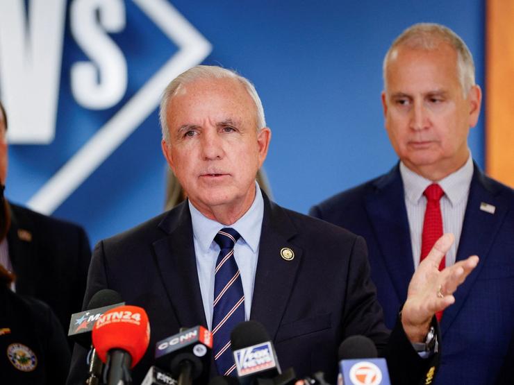 Reps. Carlos Gimenez and Mario Diaz-Balart, R-Fla.