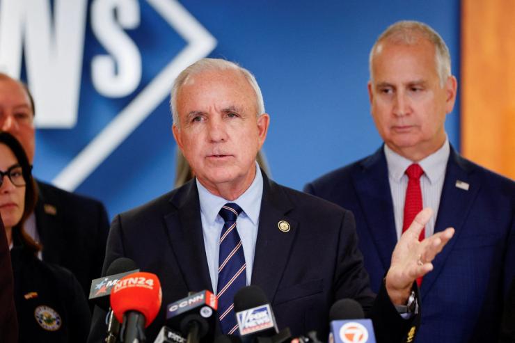 Reps. Carlos Gimenez and Mario Diaz-Balart, R-Fla.