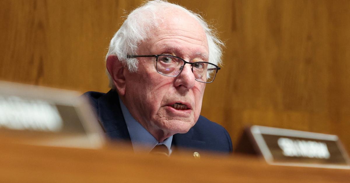 Exclusive / Sanders follows Trump toward government stakes in private firms