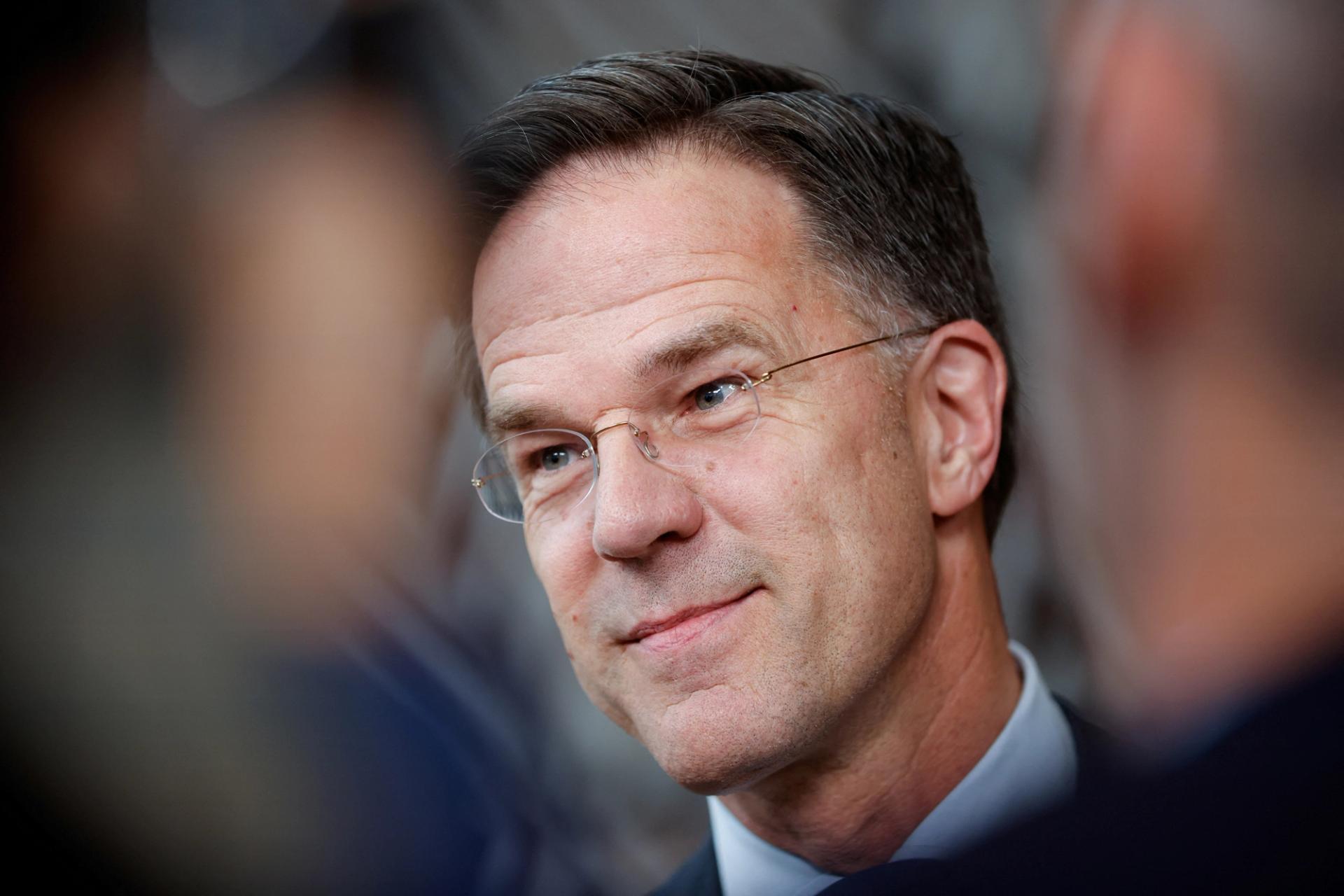 FILE PHOTO: The Netherlands' Prime Minister Mark Rutte speaks to the media during an informal European Union leaders summit in Brussels, Belgium April 18, 2024. REUTERS/Johanna Geron/File Photo