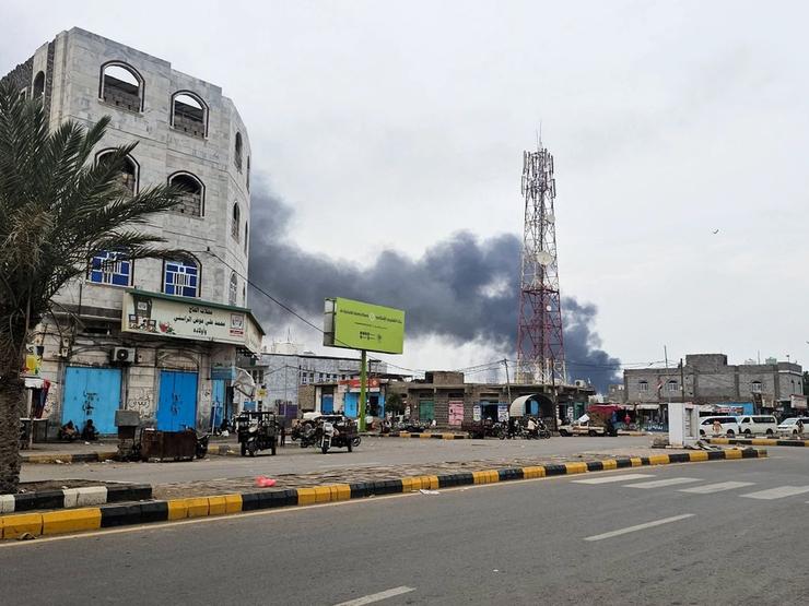 Smoke rises during Houthi missile and drone strikes on the Red Sea port city of Mokha, Yemen, on Aug 9, 2026.