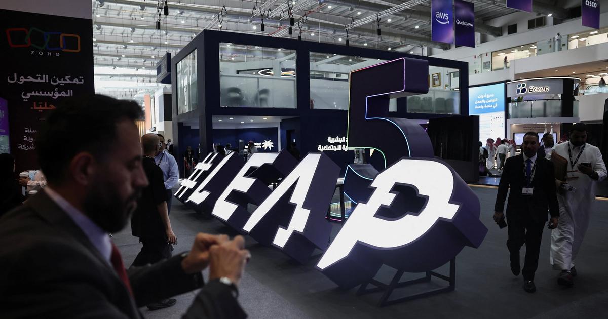 Chinese technology firms strengthen their presence in Saudi Arabia. Chinese technology firms strengthen their presence in Saudi Arabia.