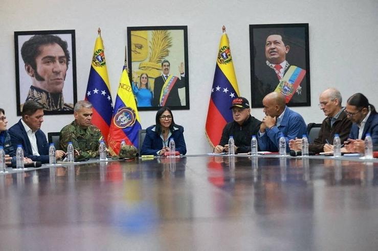Vice President Delcy Rodríguez attending a meeting.