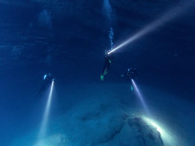 Divers