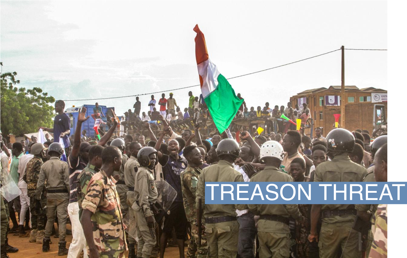 Niger’s junta supporters take part in a demonstration in front of a French army base in Niamey, Niger, August 11, 2023. REUTERS/Mahamadou Hamido