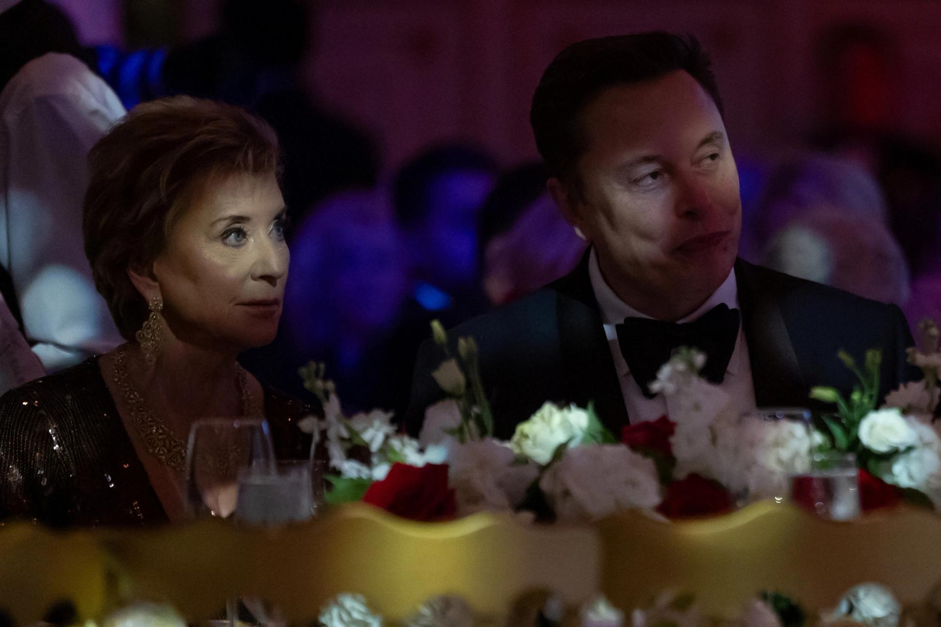 Linda McMahon and Elon Musk at Mar-a-Lago