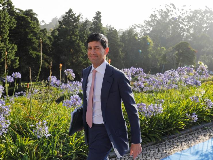 Kevin Warsh.