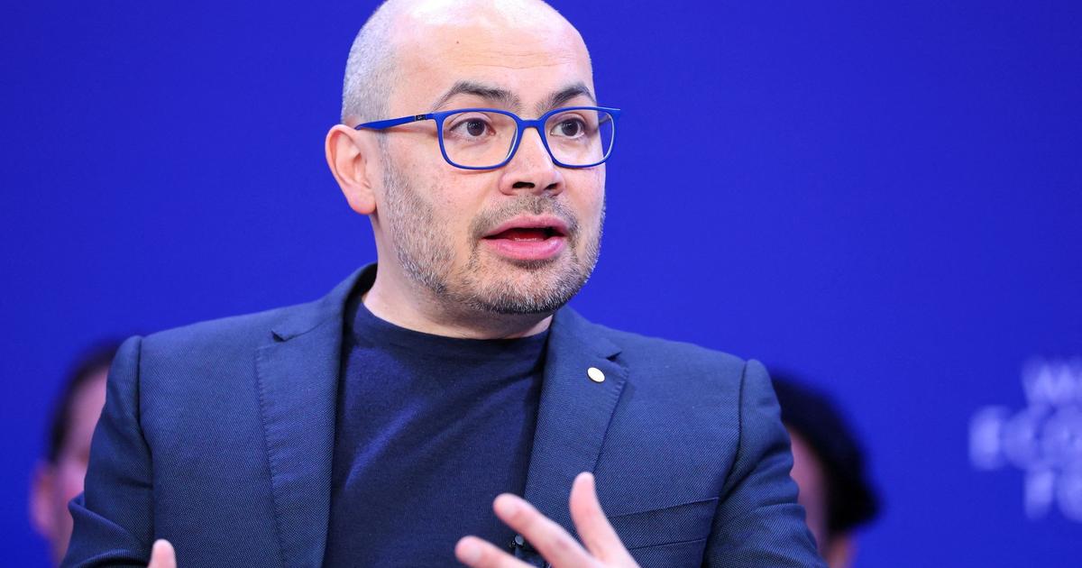 Google DeepMind boss steps down