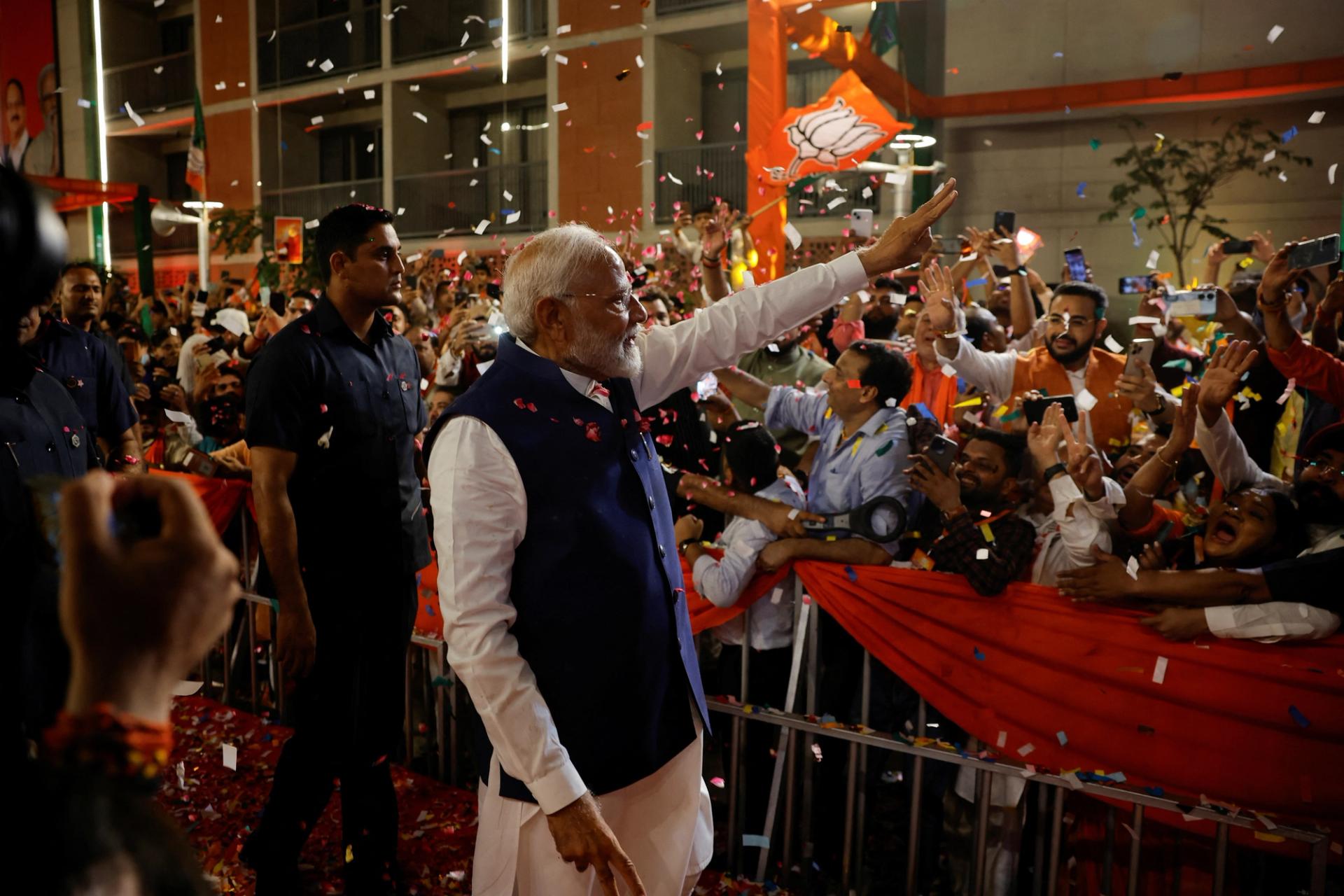 Indian Prime Minister Narendra Modi gestures as he arrives at Bharatiya Janata Party (BJP) headquarters in New Delhi, India, June 4, 2024. REUTERS/Adnan Abidi