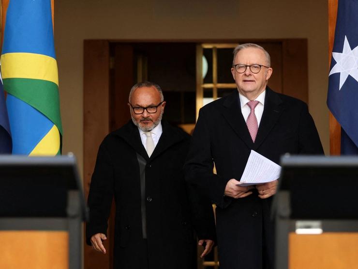Australia Prime Minster Anthony Albanese (right) and Solomon Islands Prime Minster Matthew Wale.